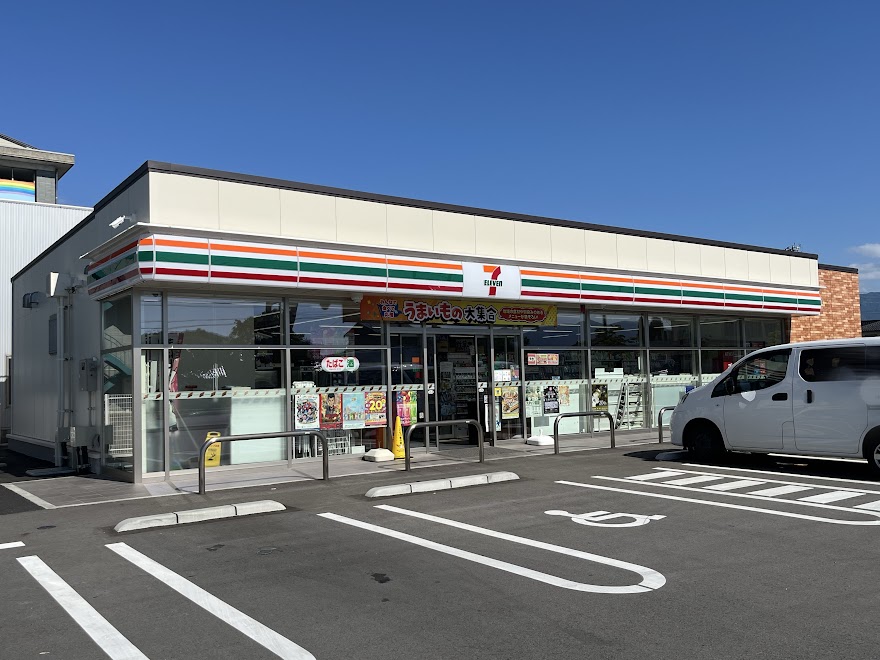 セブンイレブン南砺やかた店