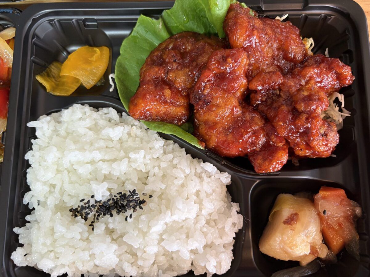 坂田鮮魚店さんのお弁当が種類豊富で美味しい！