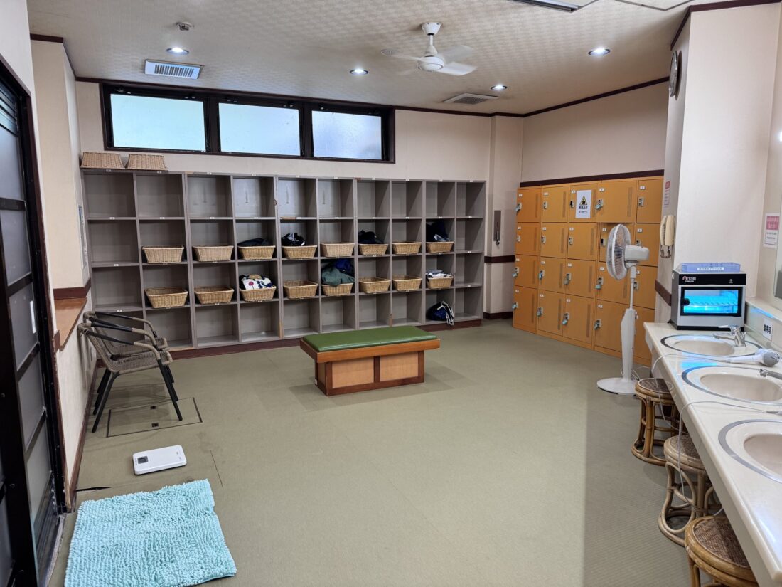 南砺市五箇山地域にある日帰り温泉「くろば温泉」に行ってみたよ。