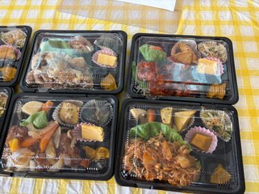坂田鮮魚店さんのお弁当が種類豊富で美味しい！