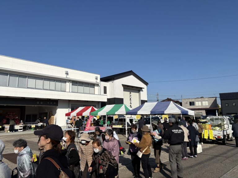 津沢の阿曽の市に行ってきました