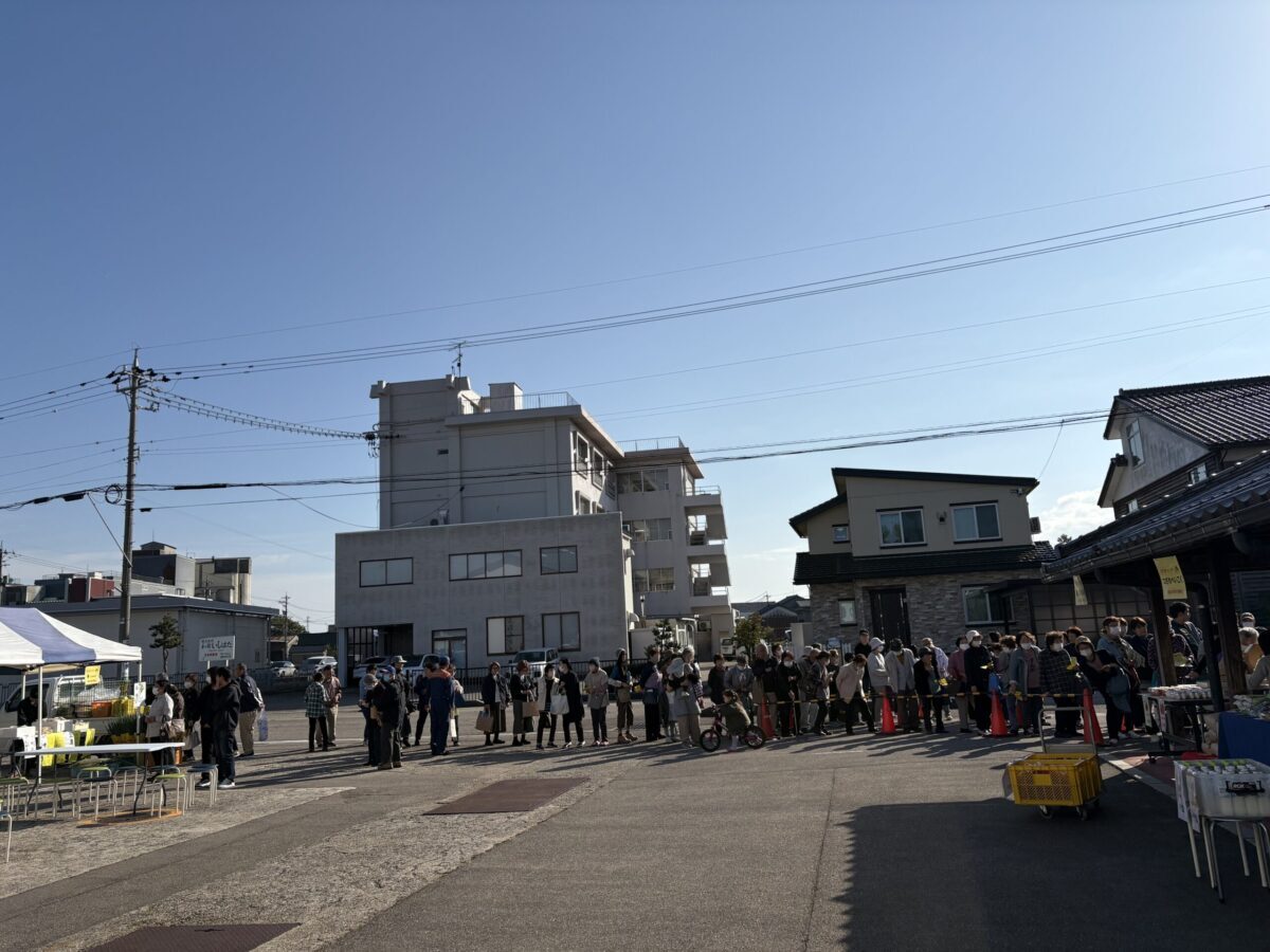 津沢の阿曾の市に行ってきました