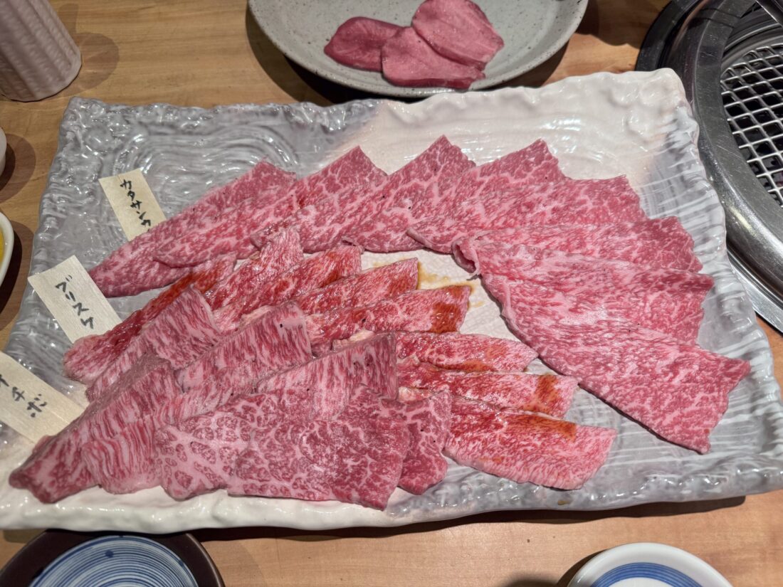 はな牛でちょっと豪華な焼肉コースを食べてきたよ!