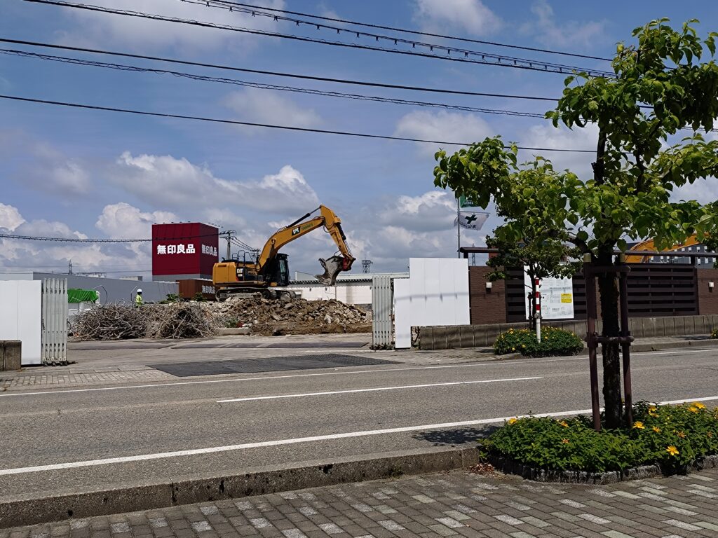 砺波の翔凜館が解体