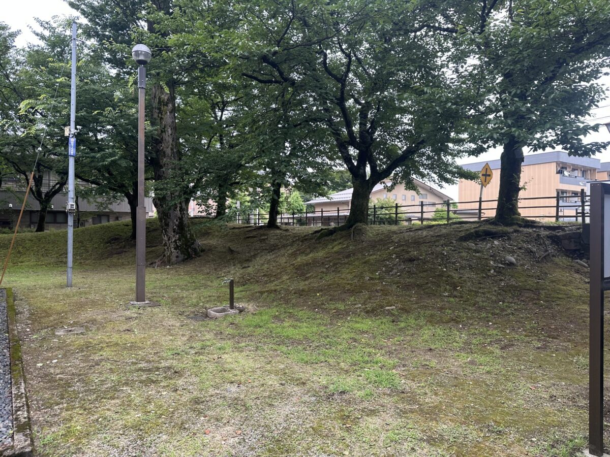 寺家新屋敷古舘跡