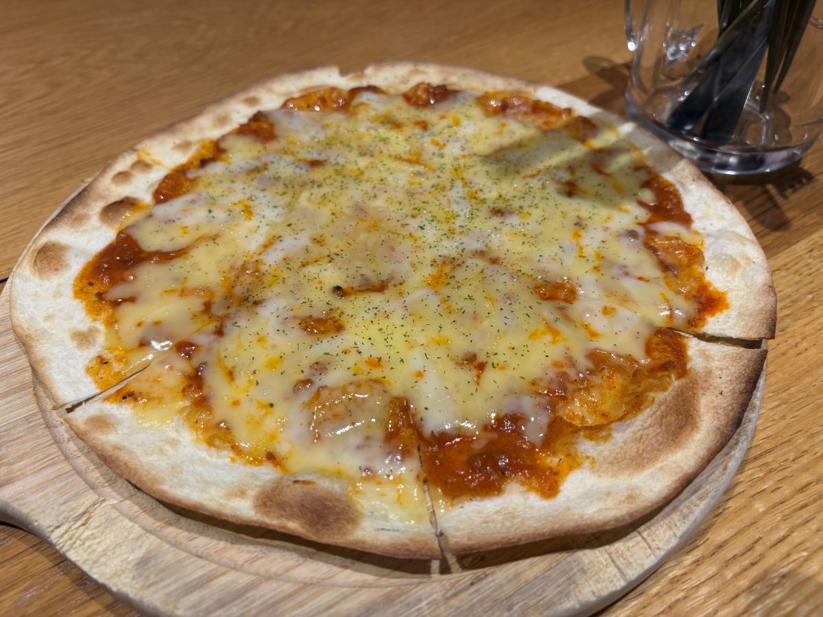 石動駅前のピザが美味しいカフェ＆バーに行ってきたよ！