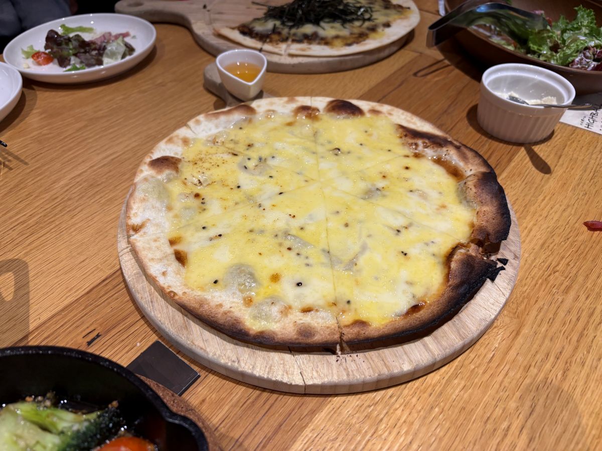 石動駅前のピザが美味しいカフェ＆バーに行ってきたよ！