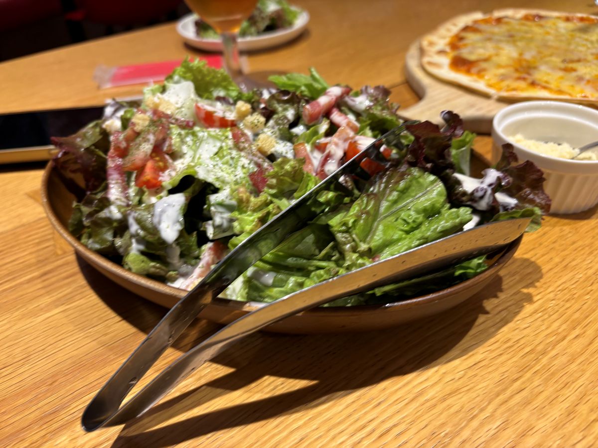 石動駅前のピザが美味しいカフェ＆バーに行ってきたよ！