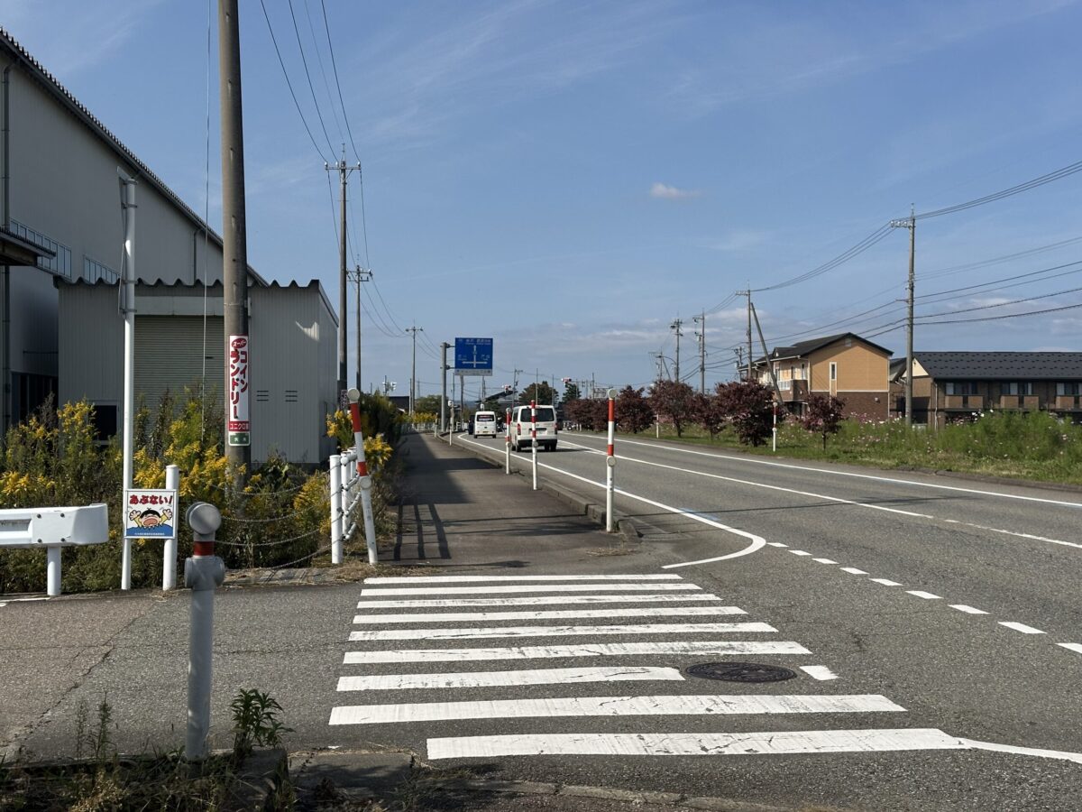矢木東地下横断歩道
