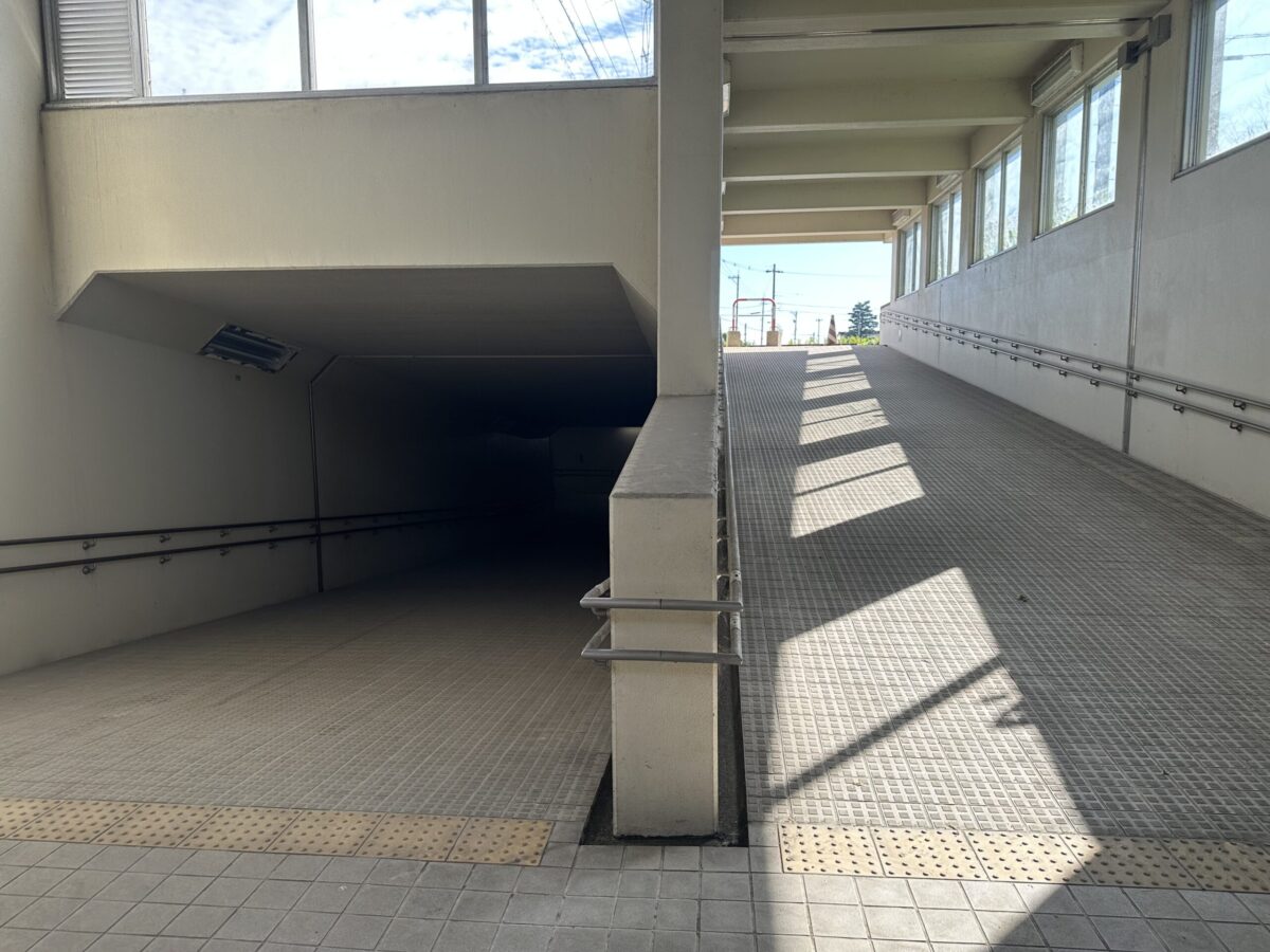 矢木地下横断歩道