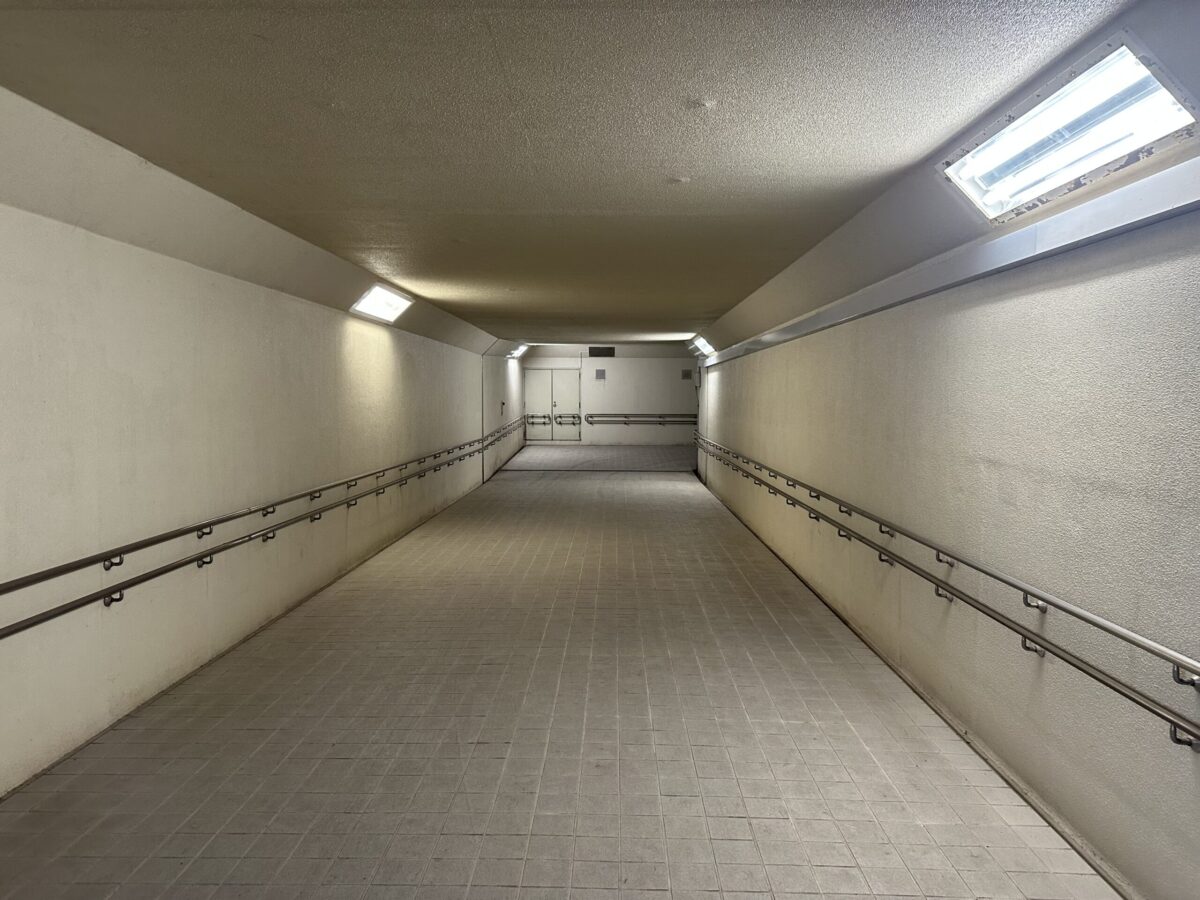 矢木地下横断歩道